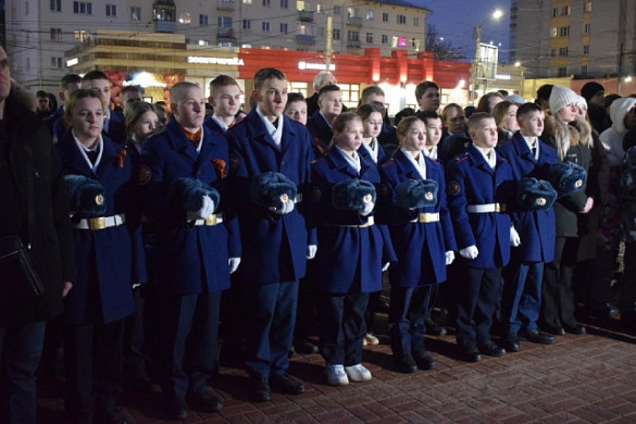 В память о защитниках Ленинграда в Иванове прошла акция «900 свечей»